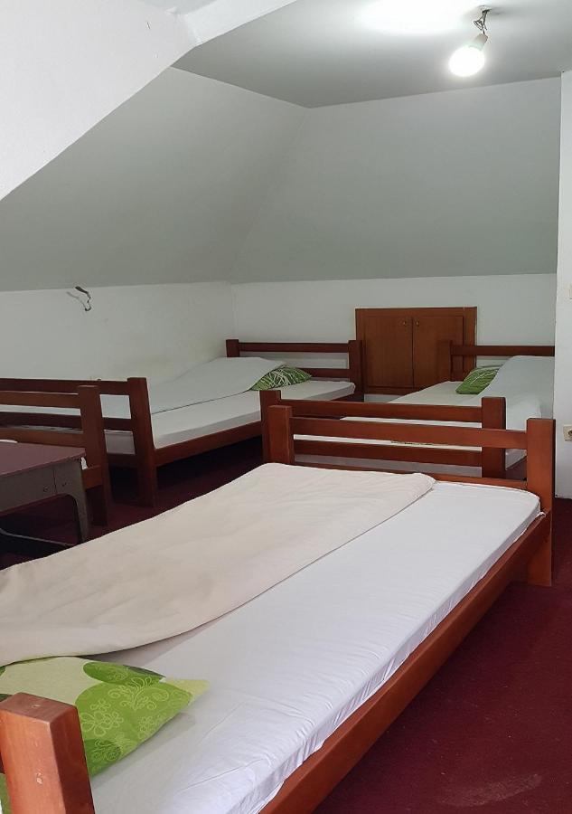 Guesthouse Mece บิเยโลโปลเย ภายนอก รูปภาพ